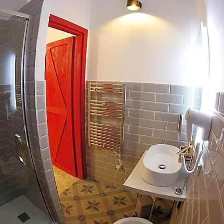 Urban 4* טאראנטו