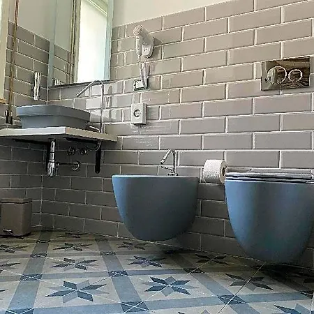 Urban לינה וארוחת בוקר